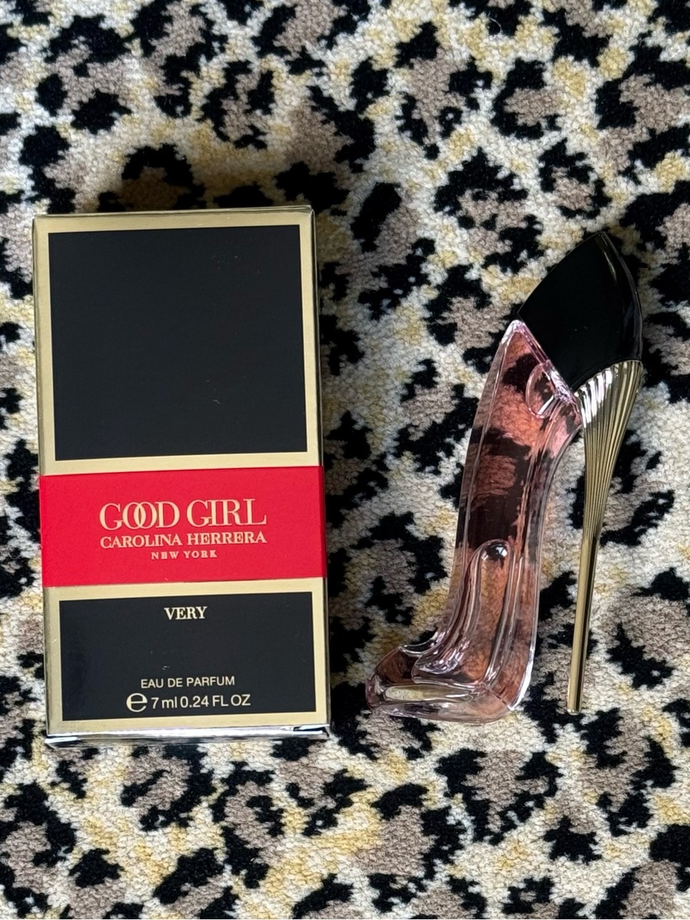 Carolina Herrera Good Girl mini (NIB)
